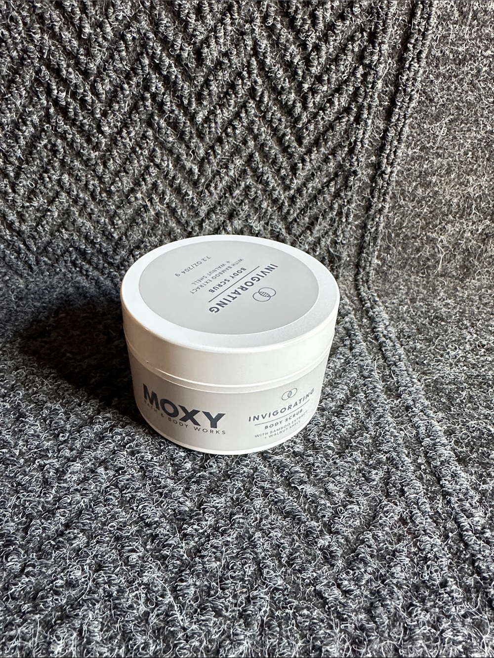 Bath & Body Works Moxy Invigorating Body Scrub